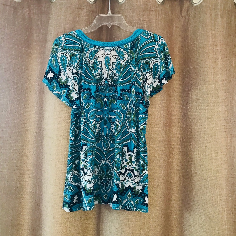 Braided neckline top - Picture 2 of 4